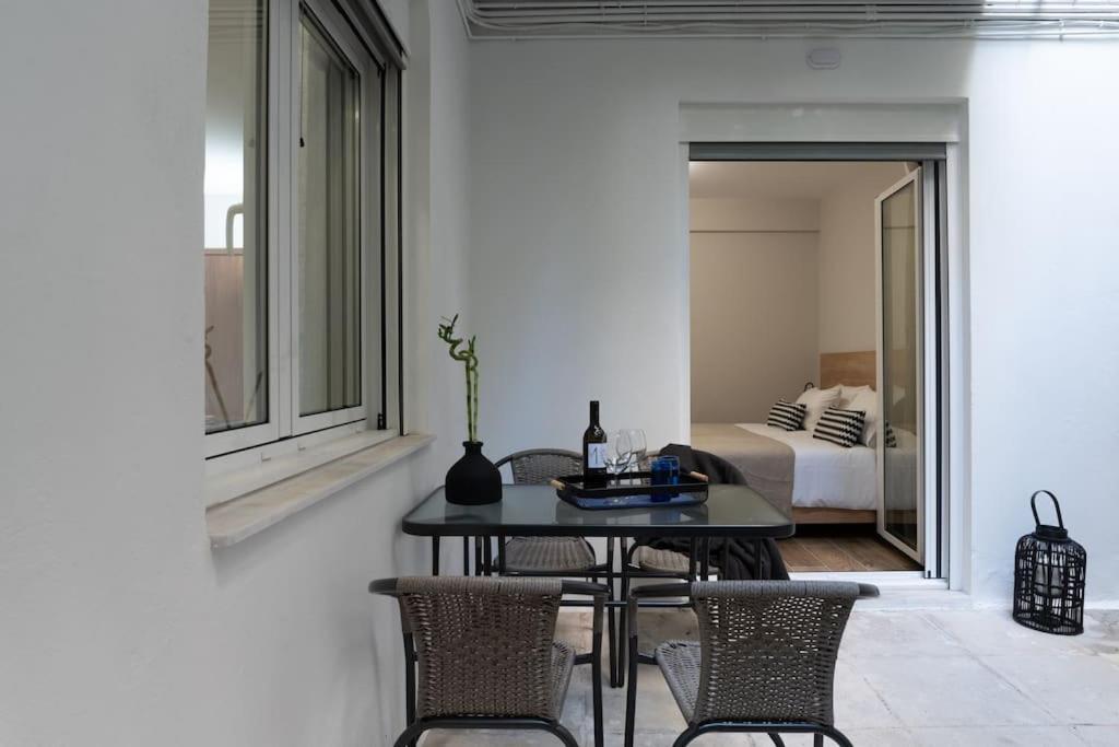 아테네 Stylish Abode Under Acropolis W/ Sunny Courtyard! 아파트 외부 사진